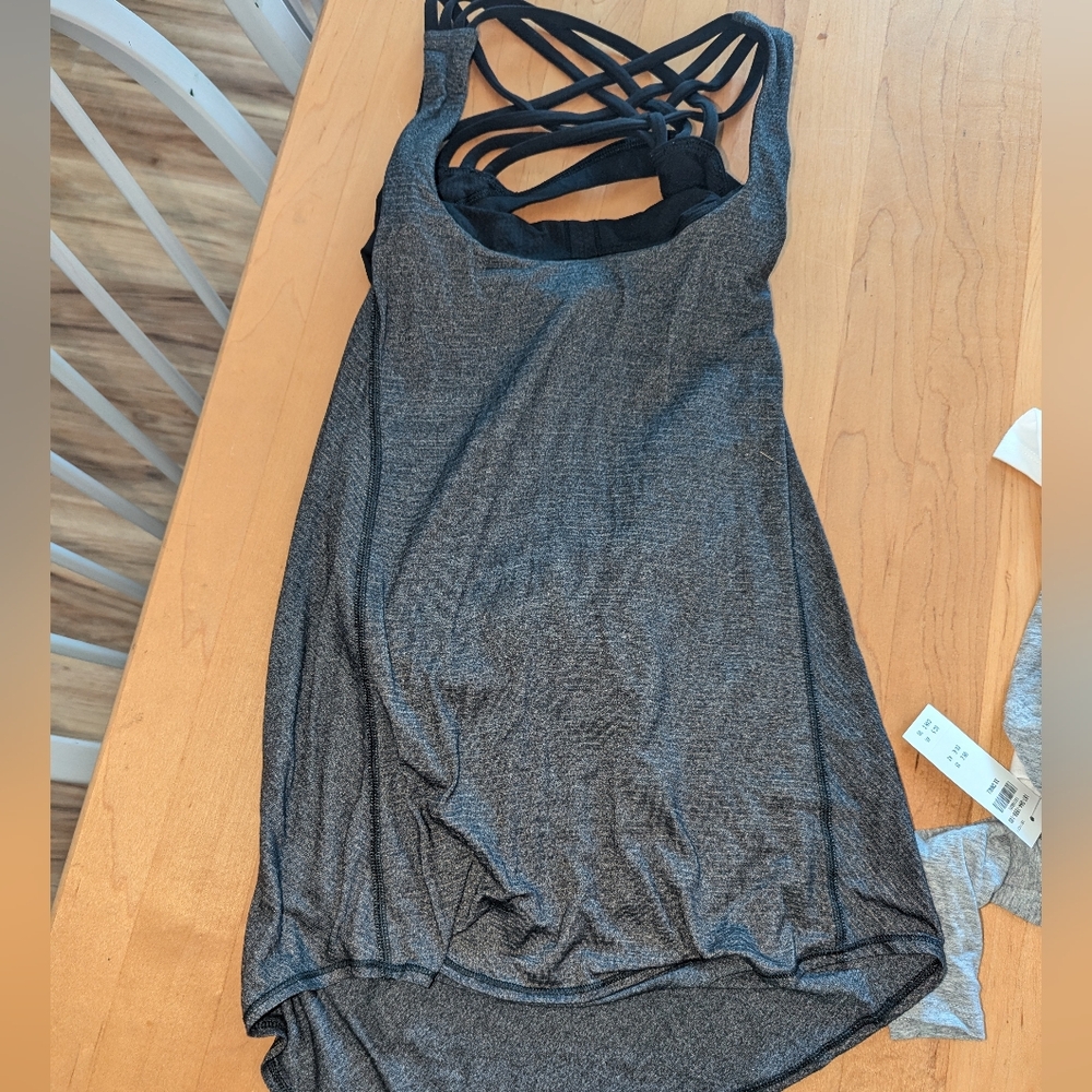 Lululemon tank top